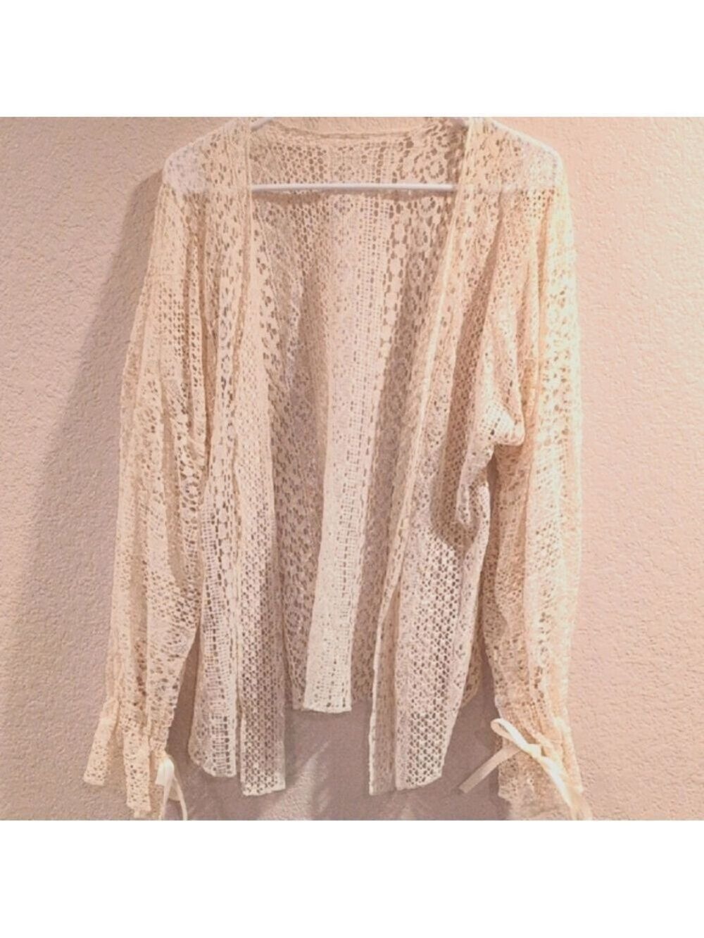Elegant Off White Lace Women's Cardigan With Beautiful Gather Sleeves, Size S/M